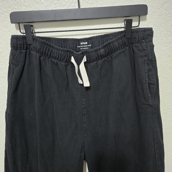 Black Cotton on Jogger - Picture 3 of 6